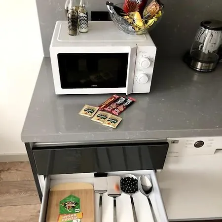 Apartment Secured Lux 2 + 1 - Gym, Sauna & Parking