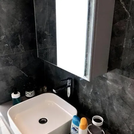 Secured Lux 2 + 1 - Gym, Sauna & Parking * Istanbul