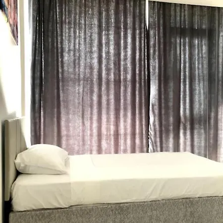 Apartment Secured Lux 2 + 1 - Gym, Sauna & Parking