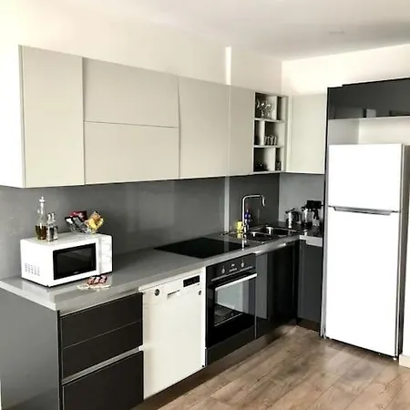 Secured Lux 2 + 1 - Gym, Sauna & Parking Apartment Istanbul