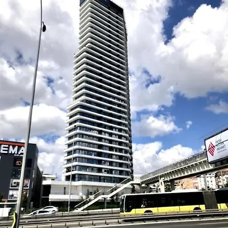 Secured Lux 2 + 1 - Gym, Sauna & Parking Apartment Istanbul