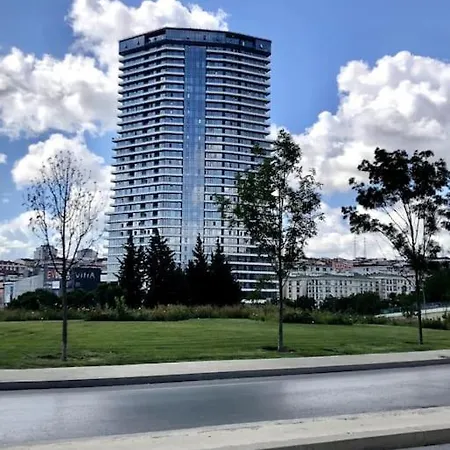 Apartment Secured Lux 2 + 1 - Gym, Sauna & Parking